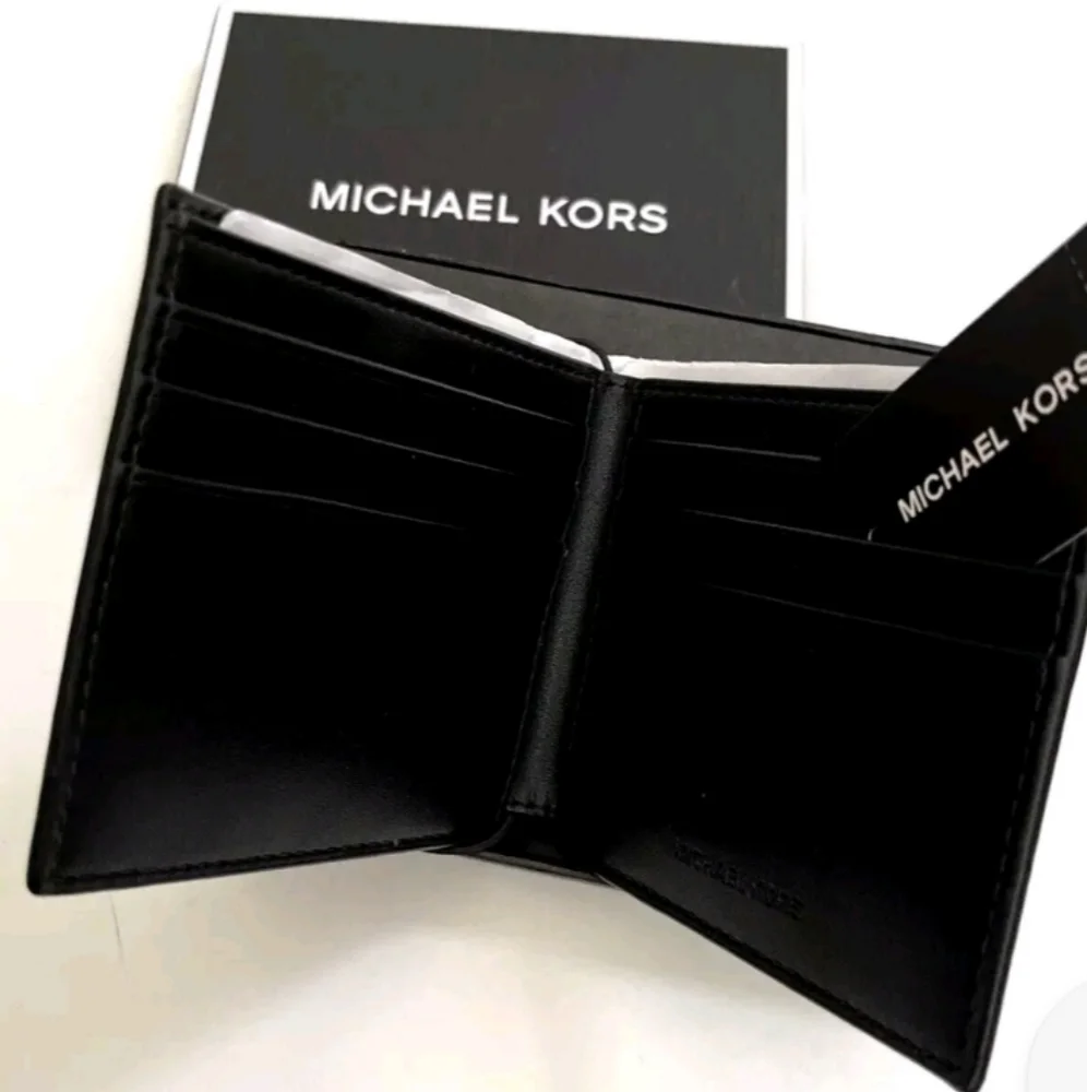 MICHAEL KORS Black Slimfold Wallet NWT